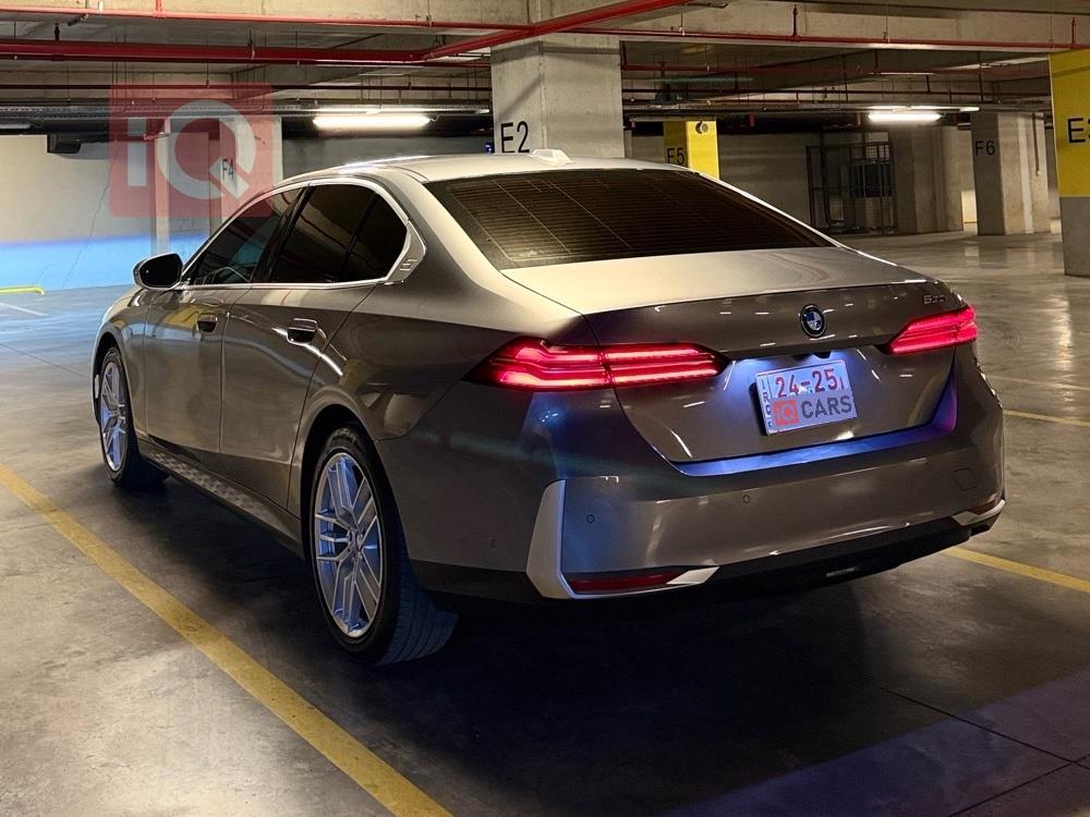 بي ام دبليو الفئة 5